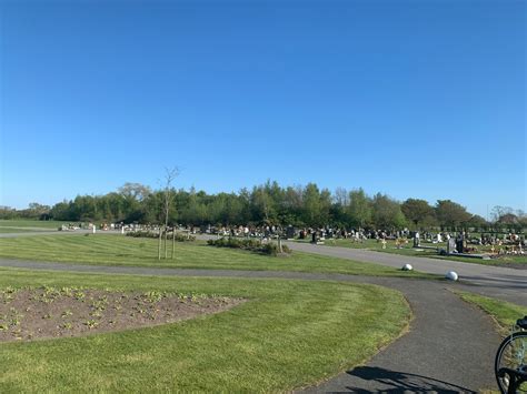 Graveyard. قبرسان